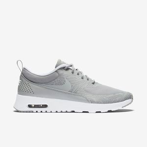 Women’s Nike Air Max Thea Grey Print Size 6.5